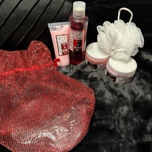 Pure Passion -  5 pcs Bath Set